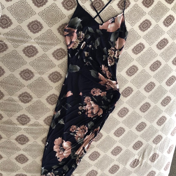 Cute dress🌸 perfect for spring☀️ - Picture 1 of 2